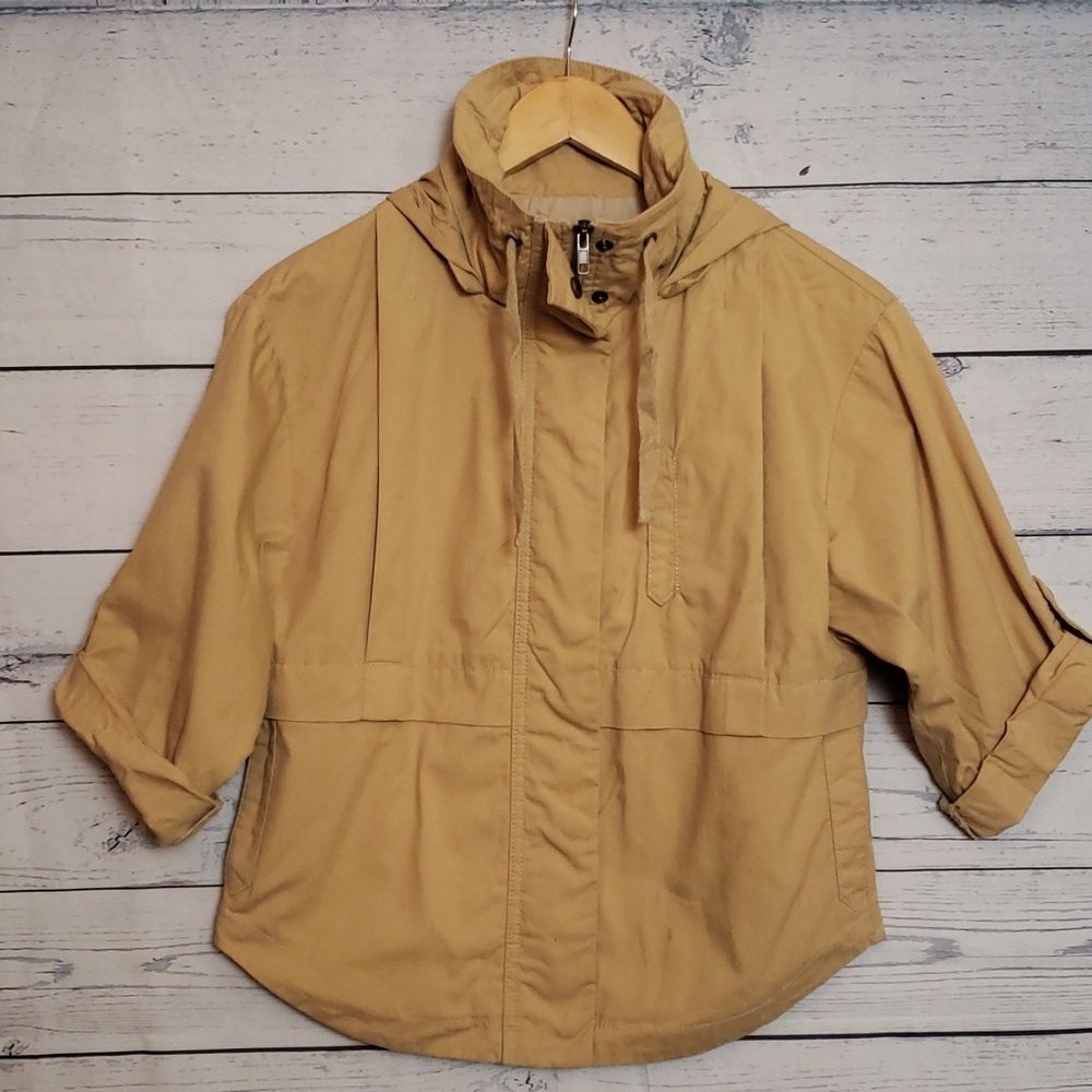 Ecoté khaki tops